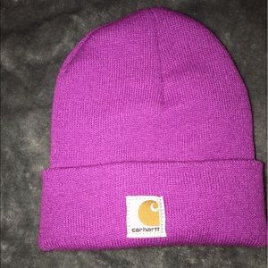 Brand new, NEVER worn, Carhartt woman’s beanie!!!